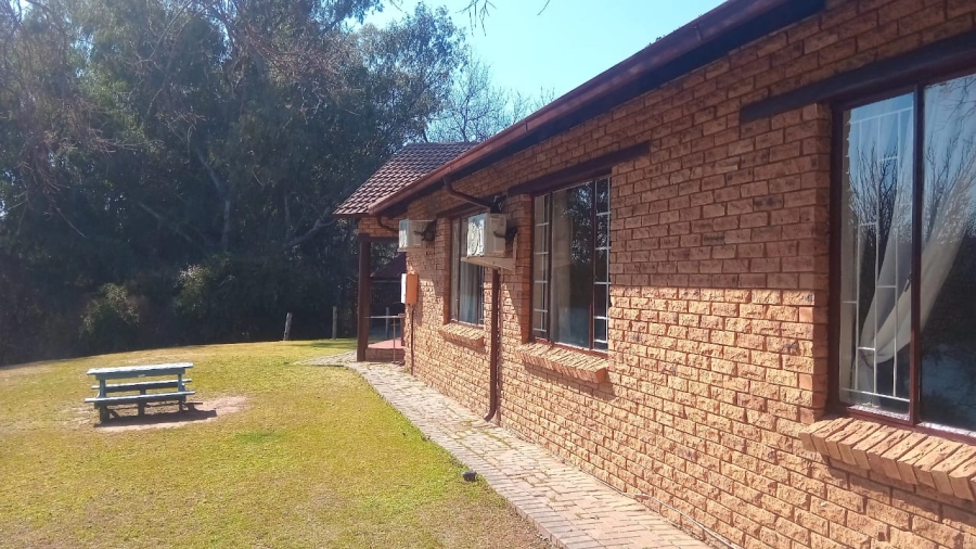 9 Bedroom Property for Sale in Parys Free State